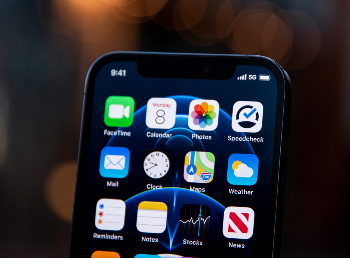淄博苹果手机维修分享为什么 iPhone 12 在冬季会自动关机 