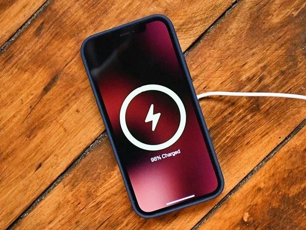 淄博苹果手机维修分享iPhone 12可以随便充电吗 